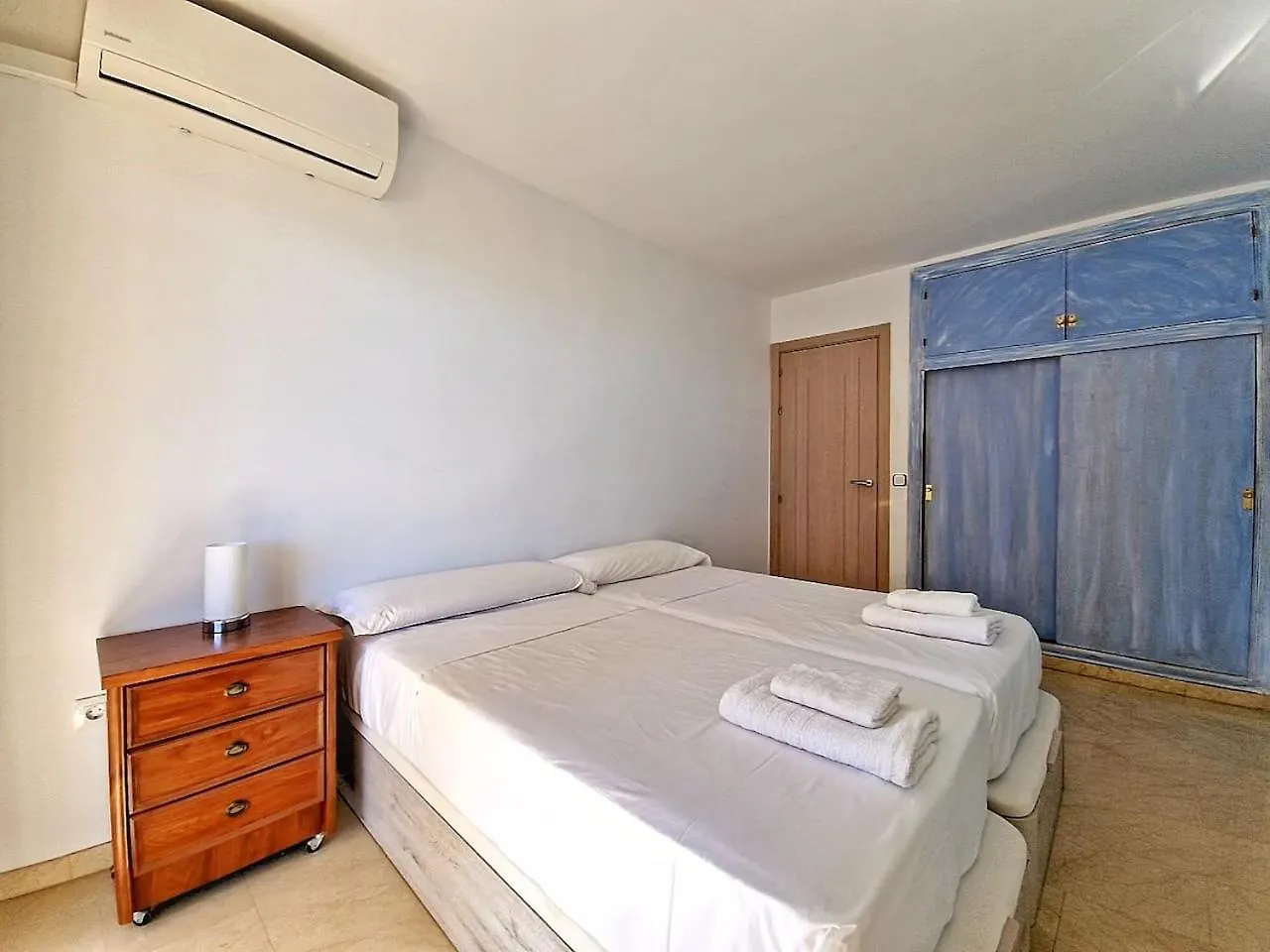 Amplio Apartamento Con Terraza En Primera Linea De Playa Apartment Fuengirola Spain