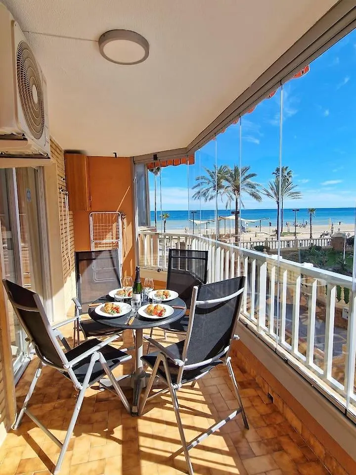 Amplio Apartamento Con Terraza En Primera Linea De Playa Apartment Fuengirola