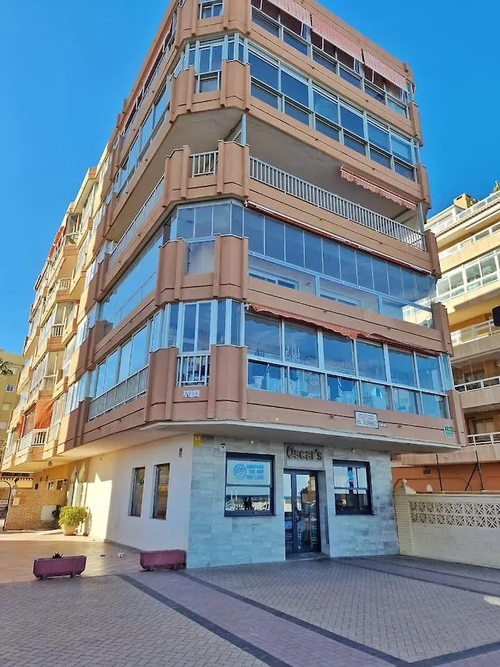 Amplio Apartamento Con Terraza En Primera Linea De Playa Apartment Fuengirola Spain
