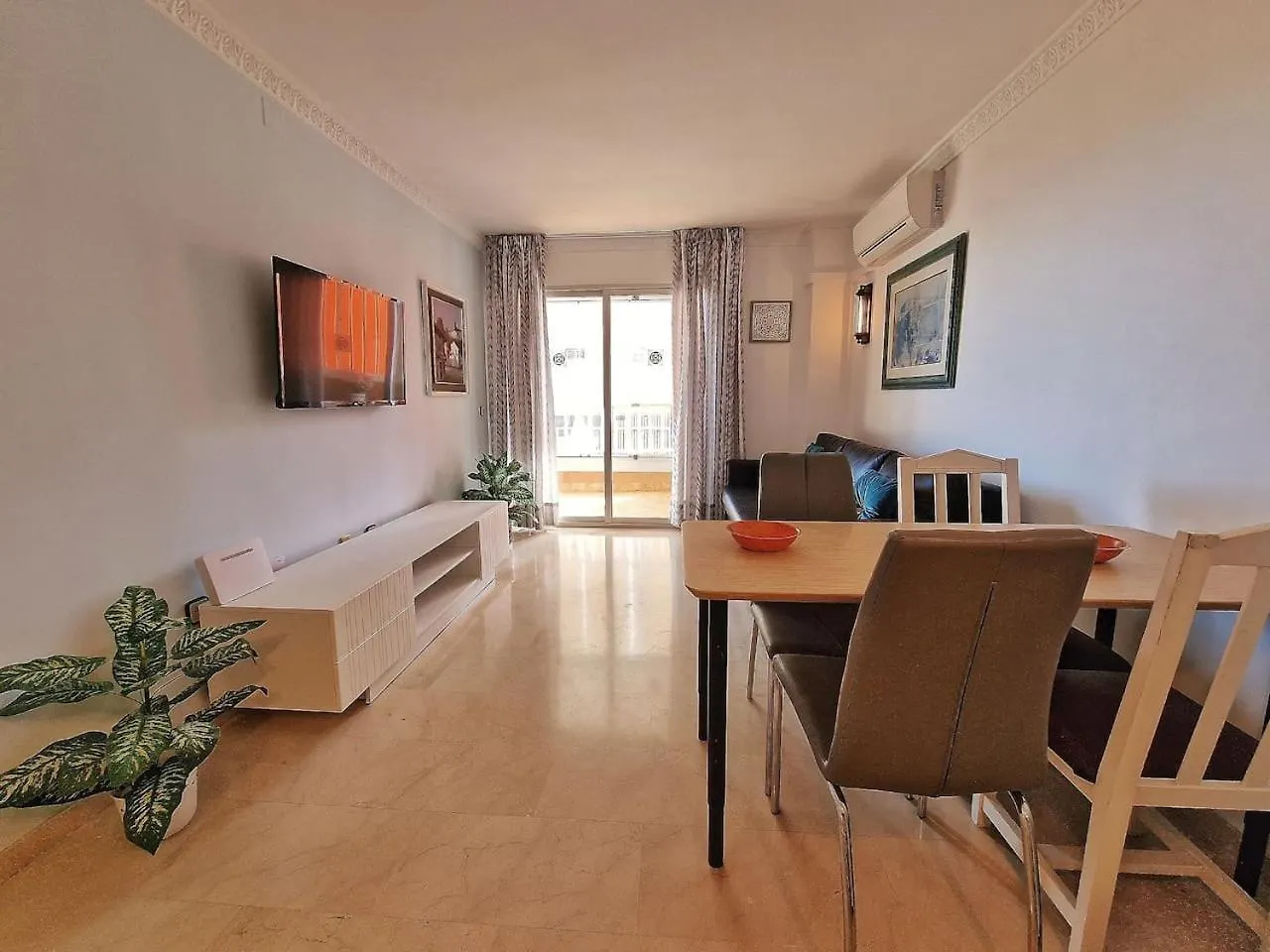 Amplio Apartamento Con Terraza En Primera Linea De Playa Apartment Fuengirola
