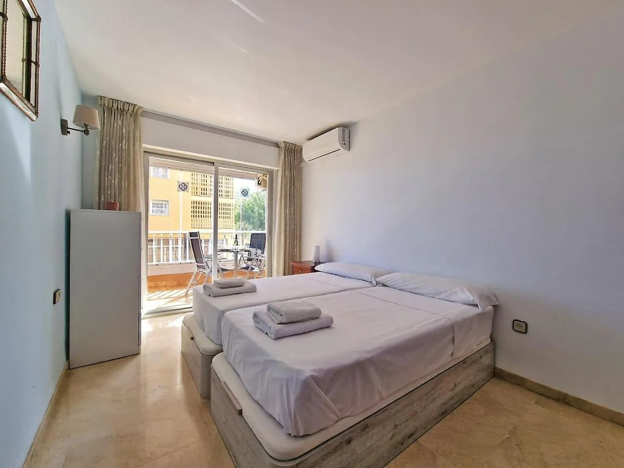 Amplio Apartamento Con Terraza En Primera Linea De Playa Apartment Fuengirola