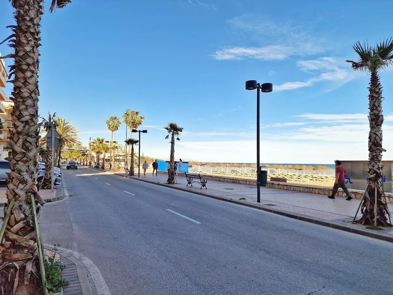 Amplio Apartamento Con Terraza En Primera Linea De Playa Apartment Fuengirola Spain